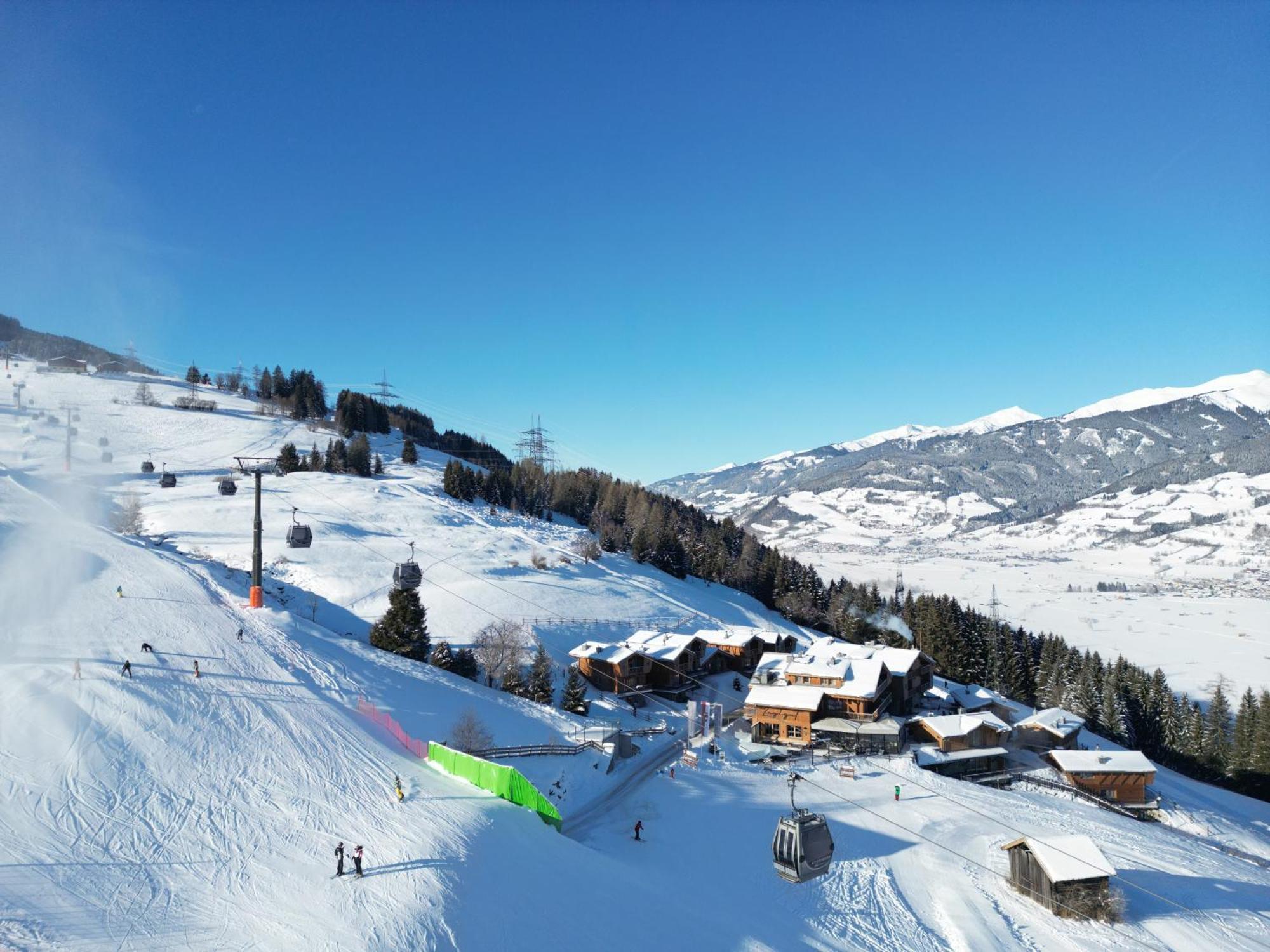 Chaletdorf Zaglgut Kaprun Ski In&Ski Out Bagian luar foto